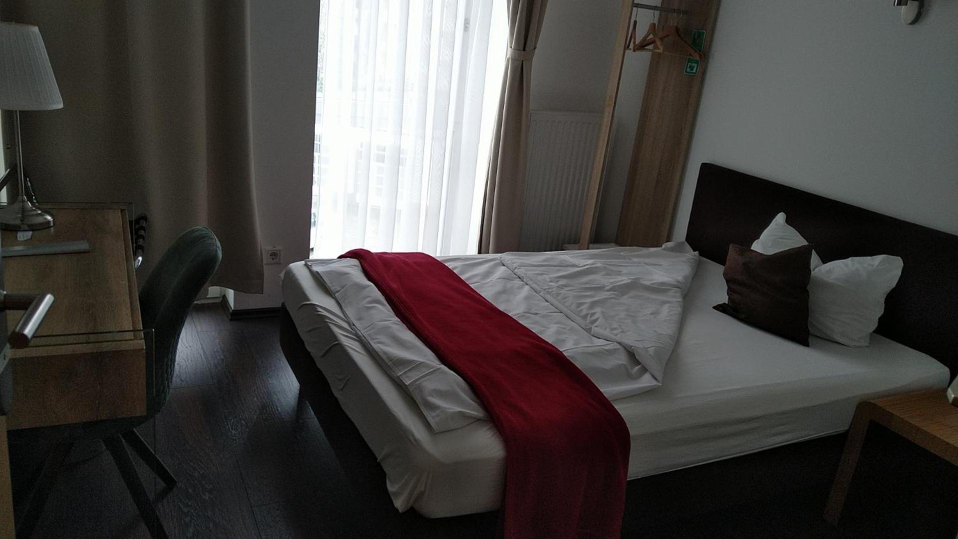 Hotel Gemini Дюссельдорф Экстерьер фото